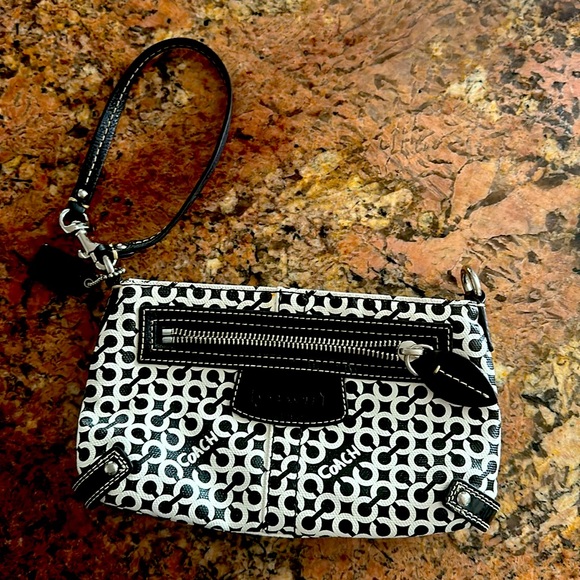 Vintage coach purse/wristlet - Picture 1 of 3